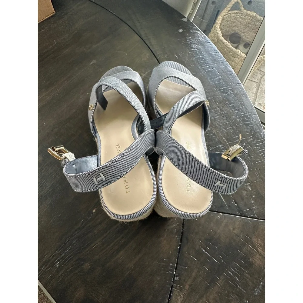 Tommy Hilfiger Gallie3 Blue Pinstripe Espadrille Wedge Sandals Womens 8.5M
